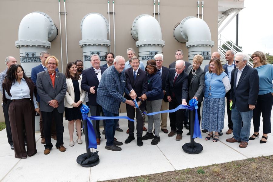 6_Zawistowski - MDC opening Hartford 100126-9106.jpg